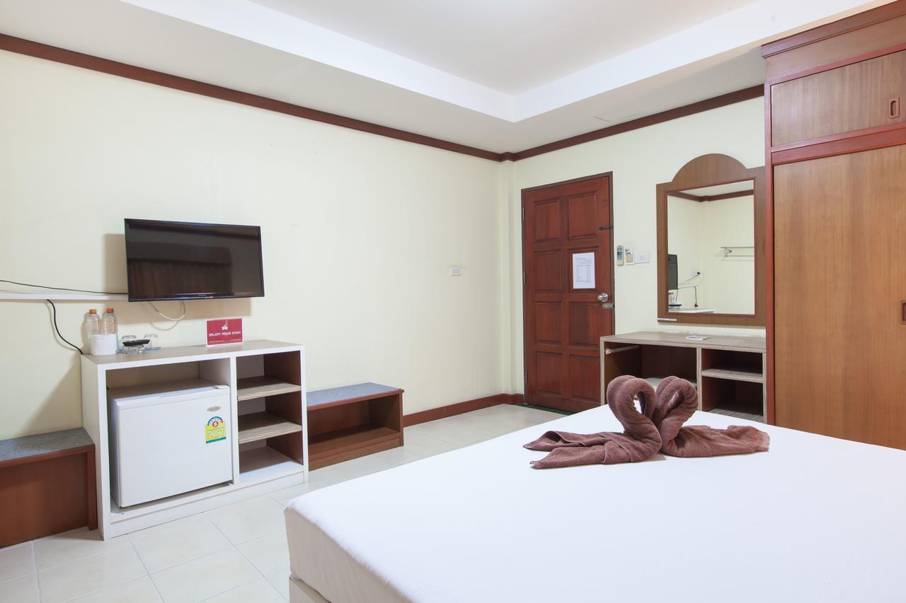 Zen Rooms Rat-U-Thid 200 Phi Road Patong Extérieur photo